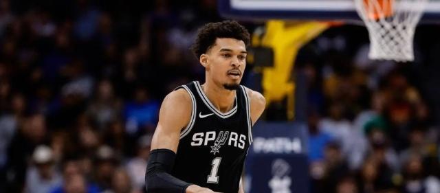 6686体育平台-惨遭西部副班长逆转！文班报销马刺开启自由落体